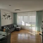 New Mit Terrasse Apartment